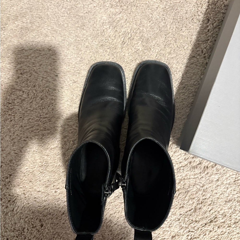 Everlane City Boot